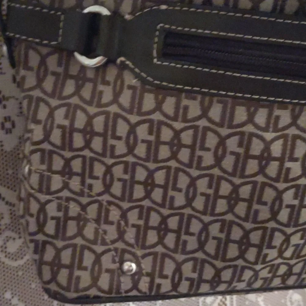 Giani Bernini Classic Brown‎ Signature Shoulder Bag Zip Pockets Zip 10x12